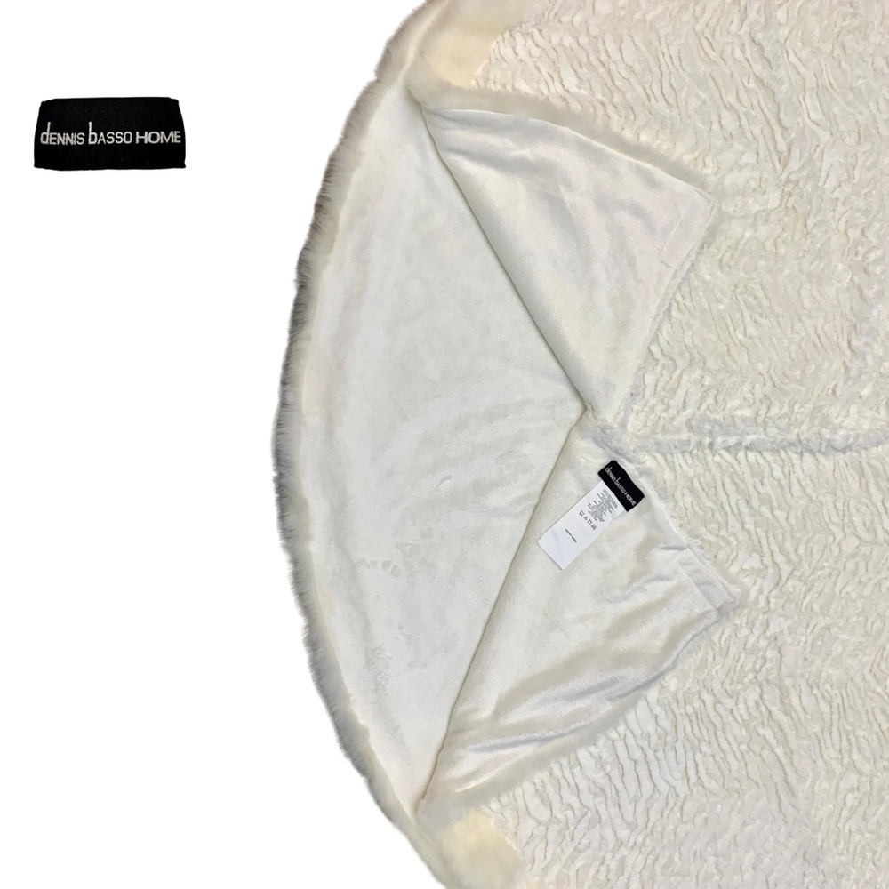 Dennis Basso Home - Faux Fur Christmas Tree Skirt, Ivory, Vintage - (60 in)
